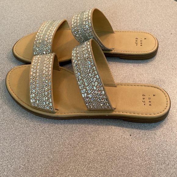 A new day - Kershaw embellished sandals. Size 7.5 - Picture 2 of 5